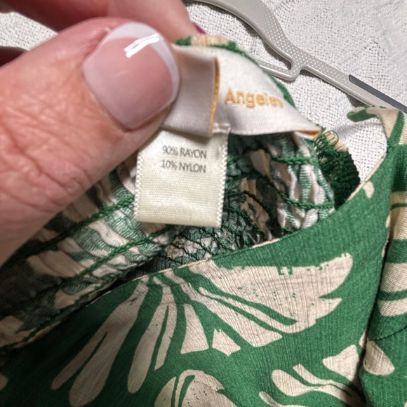 NWOT Monteau LA Summer Wedding Lightweight Green Tropical Leaf Jumpsuit Size M - Picture 8 of 9